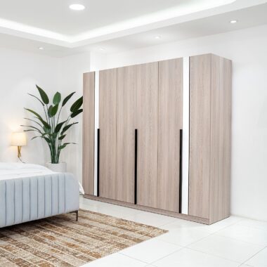 Vianda Wardrobe