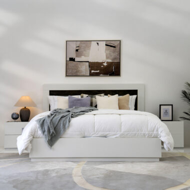 Madison Hydraulic Bed