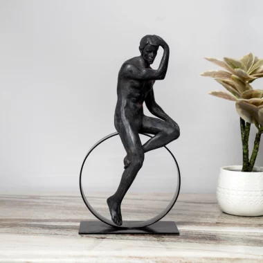 Blake Resin Figurine 15.5×10.5×30.2cm