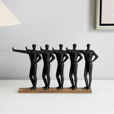 Blake Resin Figurine 28.2×5.2×14 cm