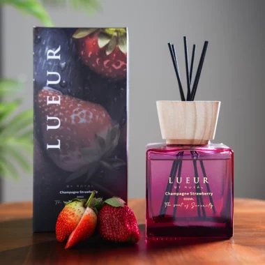 Lueur Champagne Strawberry Reed Diffuser -500ml